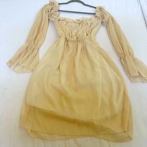 Crème  Babydoll Off the shoulder longsleeve dress